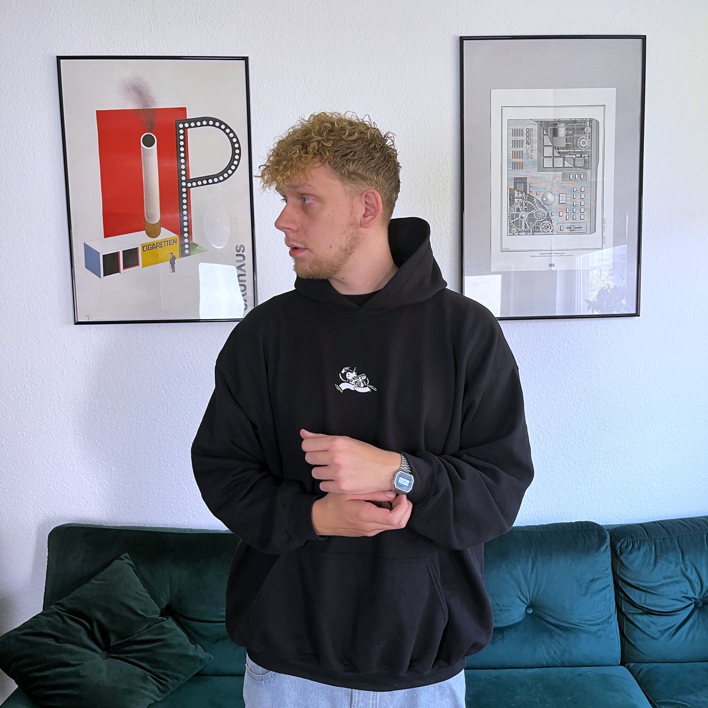 HOODIE GESTICKT - GLOW IN THE DARK
